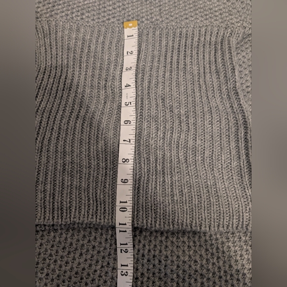 NWT Calvin Klein Knit Cowl - Turtleneck Poncho Gray One Size - Picture 9 of 11